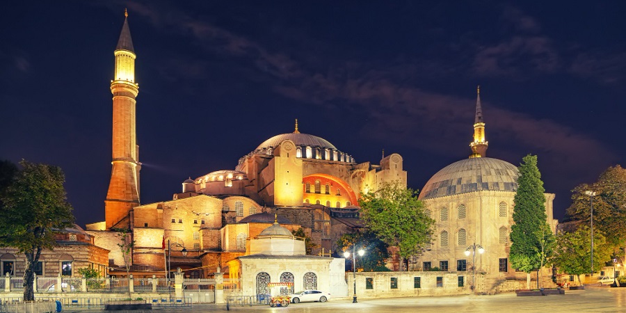 Feel The Soul Of Old City in Sultanahmet Istanbul