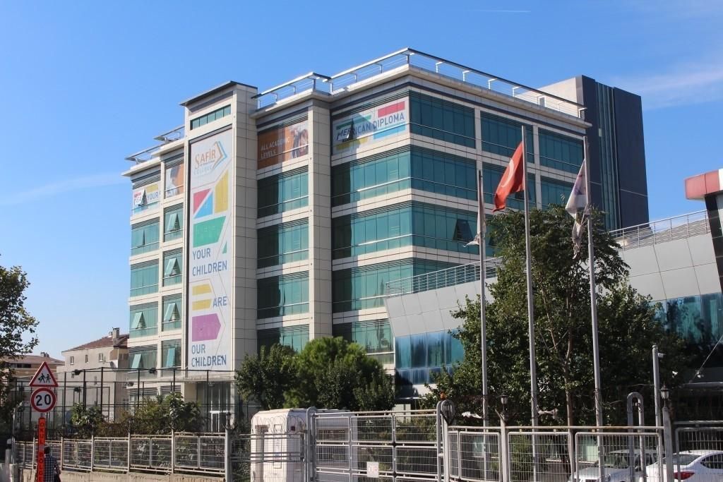 Safir International School
