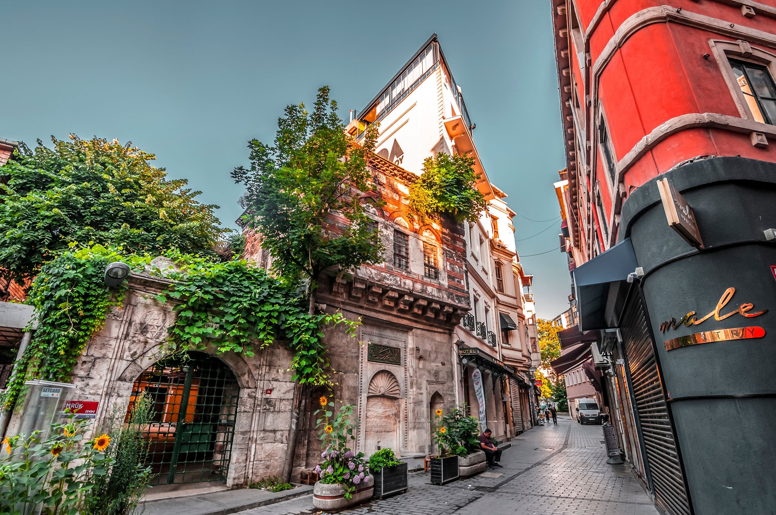 What to Do in Beyoglu District?