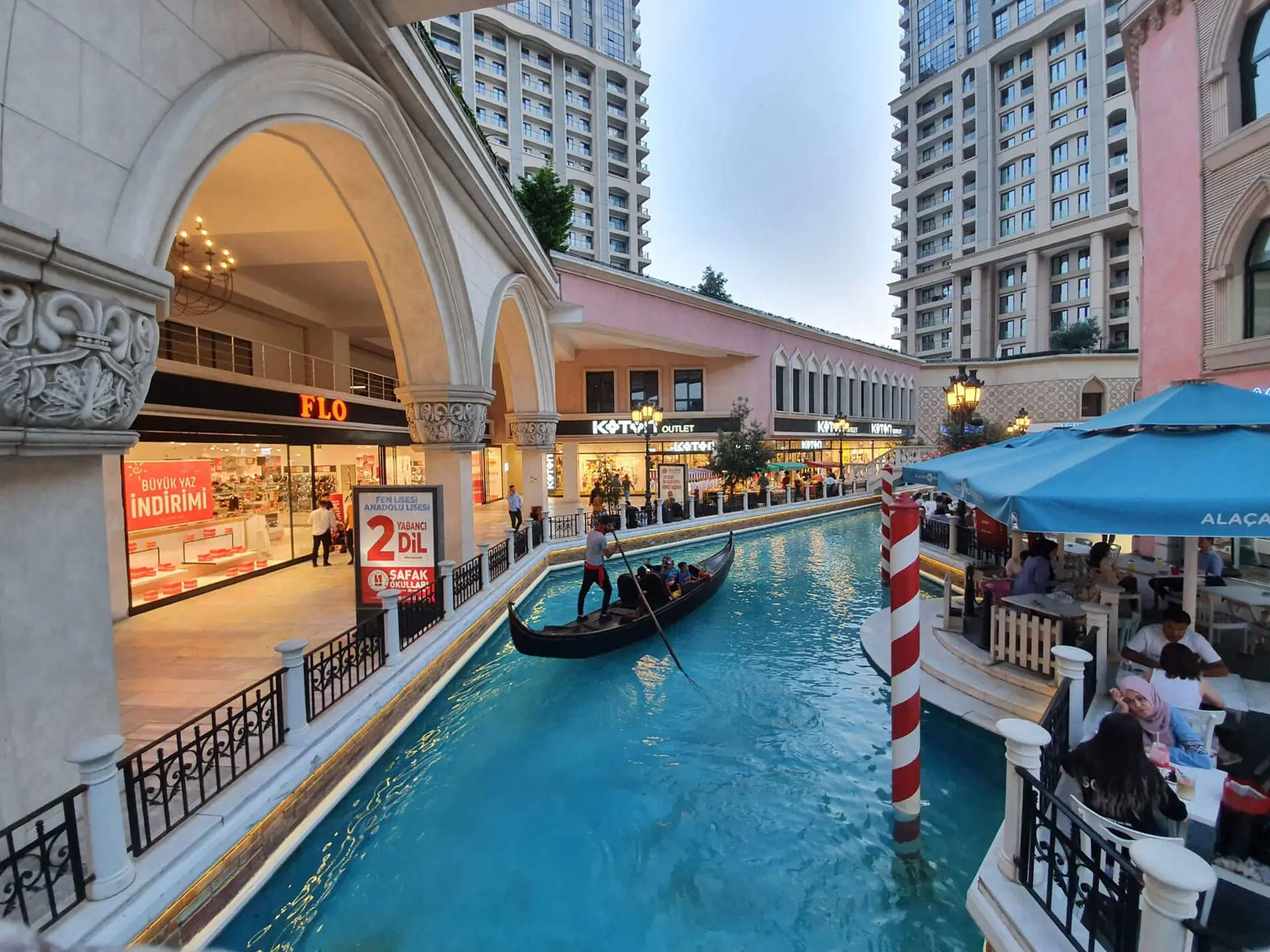 Best Istanbul Outlet: Venezia Mega Outlet
